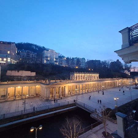 Apartments Stubsi With Colonnade View Карлови Вари Екстериор снимка