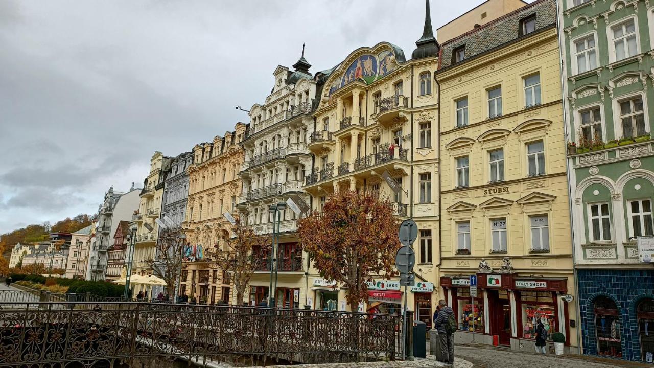 Apartments Stubsi With Colonnade View Карлови Вари Екстериор снимка