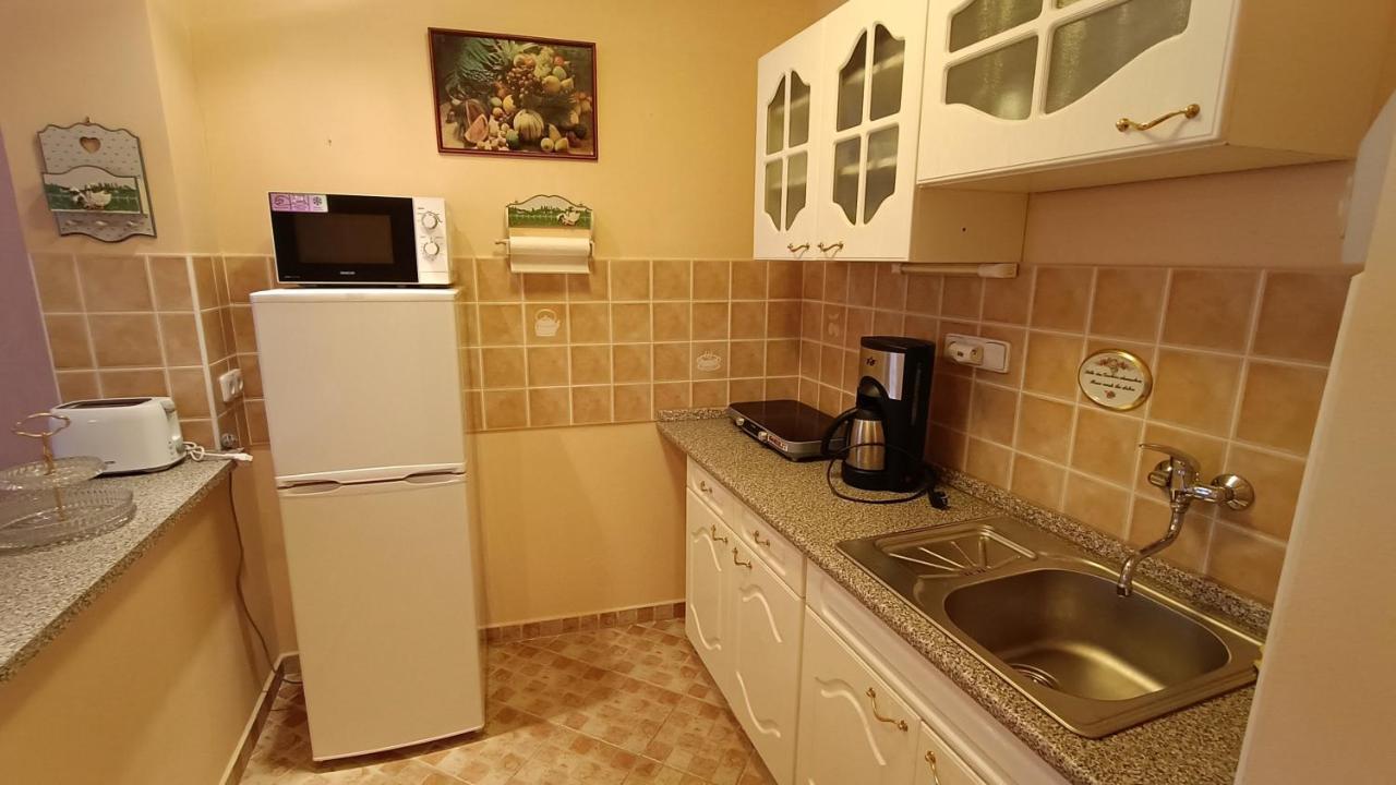 Apartments Stubsi With Colonnade View Карлови Вари Екстериор снимка