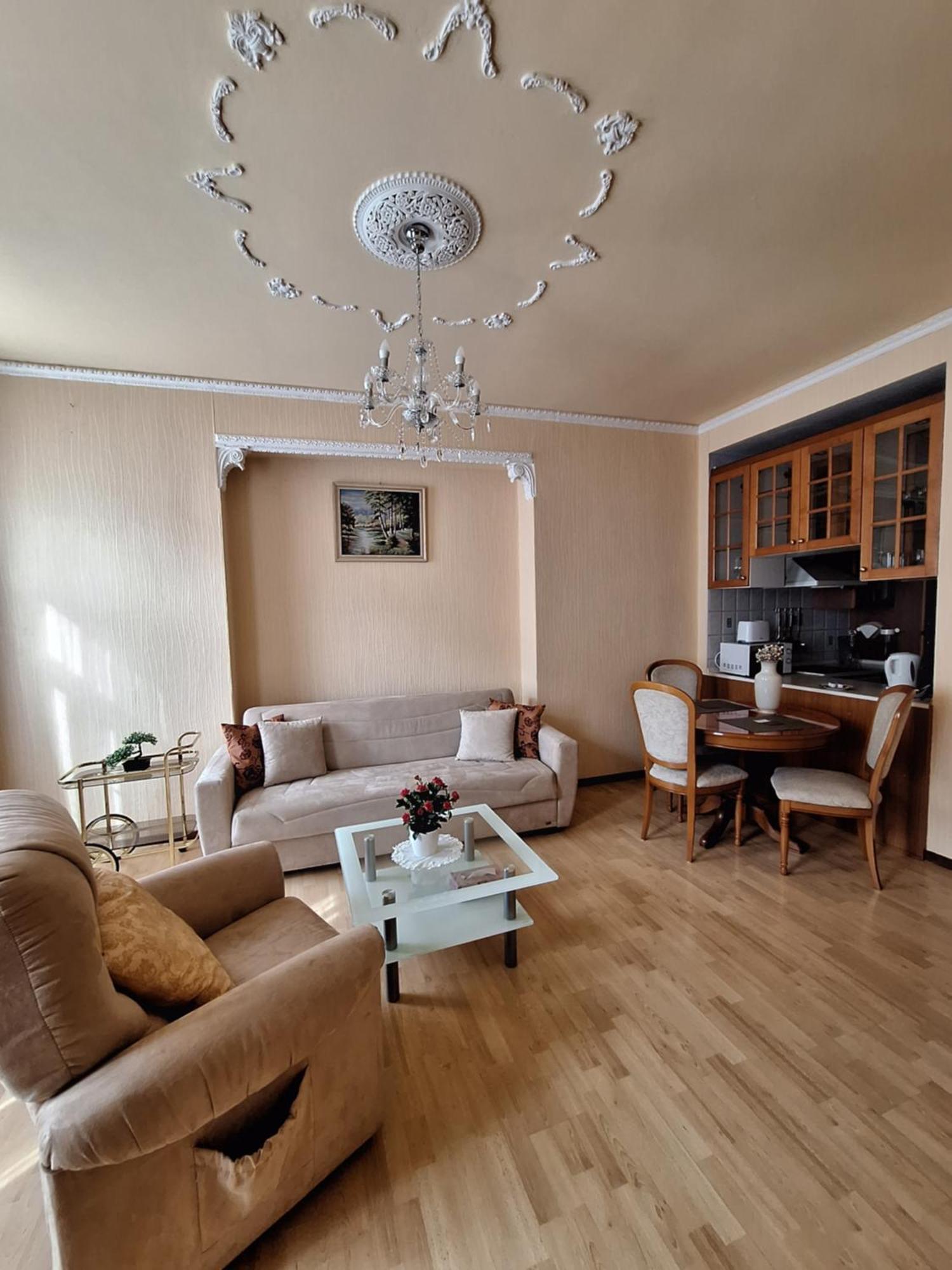 Apartments Stubsi With Colonnade View Карлови Вари Екстериор снимка